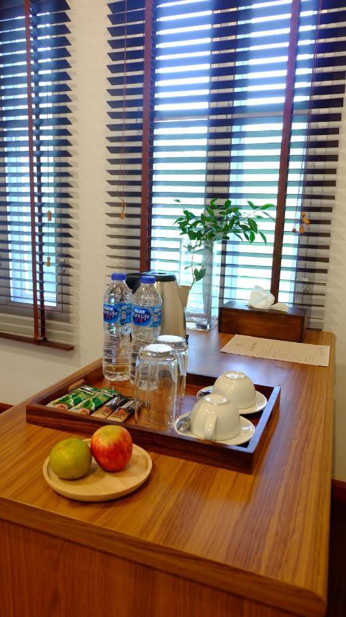 The Backyard Homestay Пакчонг Экстерьер фото