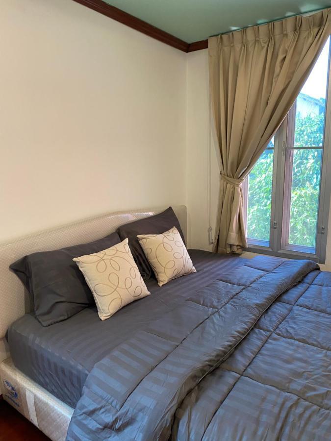 The Backyard Homestay Пакчонг Номер фото